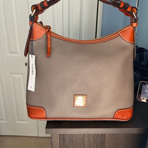 Dooney Bourke Handbags - Dooney&Bourke Purse